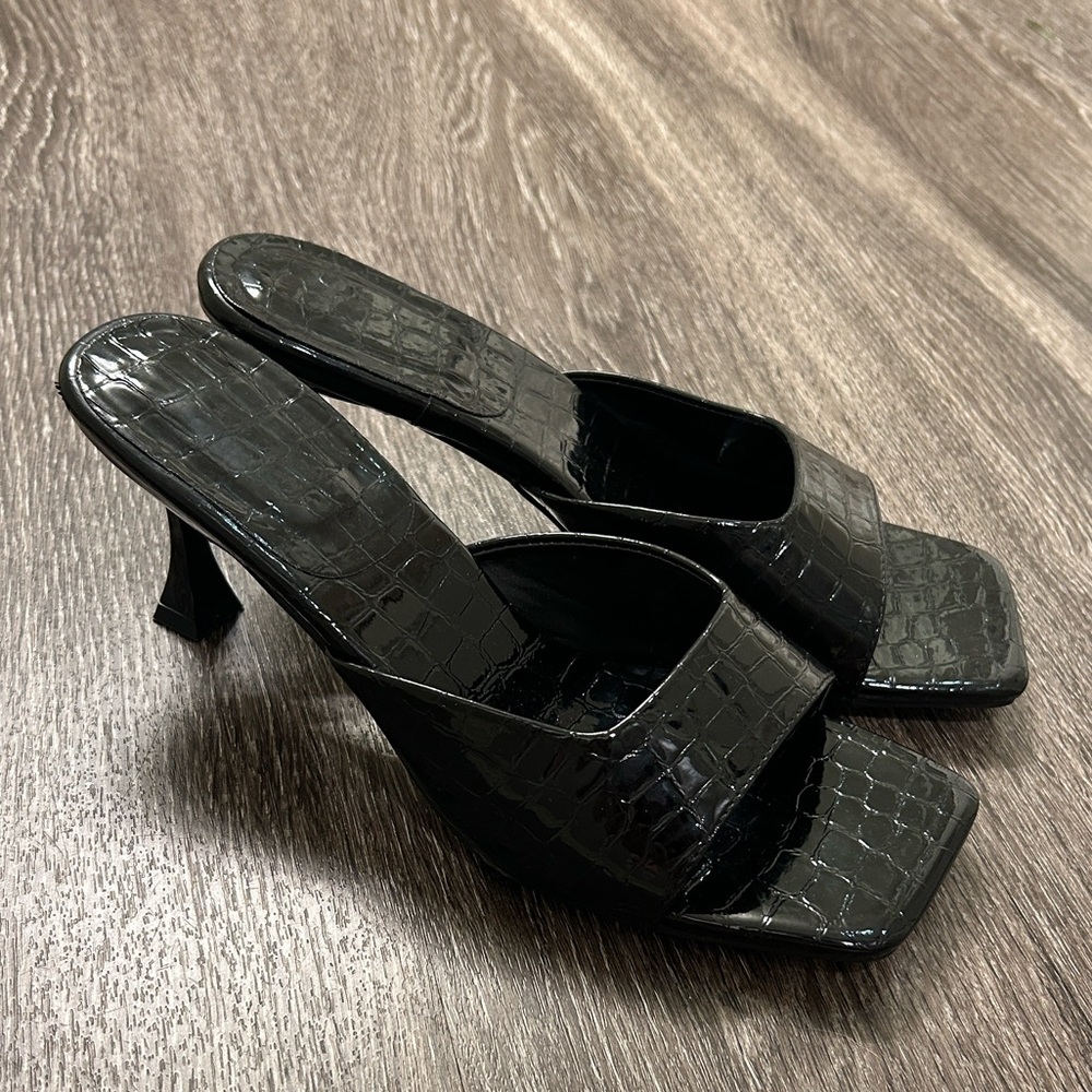 Black Croc-Embossed Women's Slide Sandals